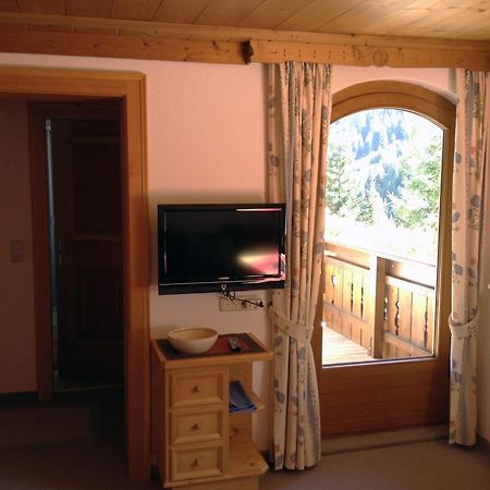 Haus Vasul Hotel Sankt Anton am Arlberg Ruang foto